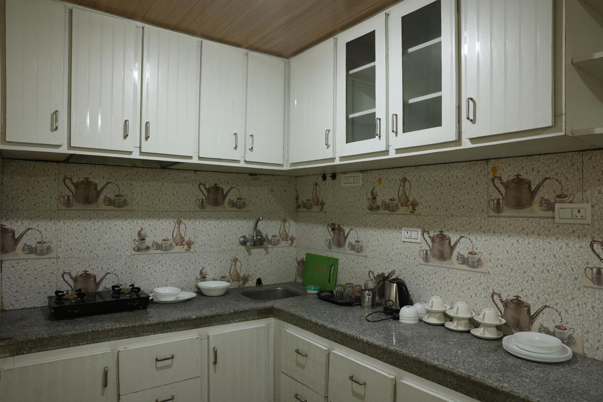 Khwaab Gah By The Khayabaan-Homestay Apartments Fully Furnished With Functional Kitchen, Wifi & Parking In City Centre Srīnagar Kültér fotó